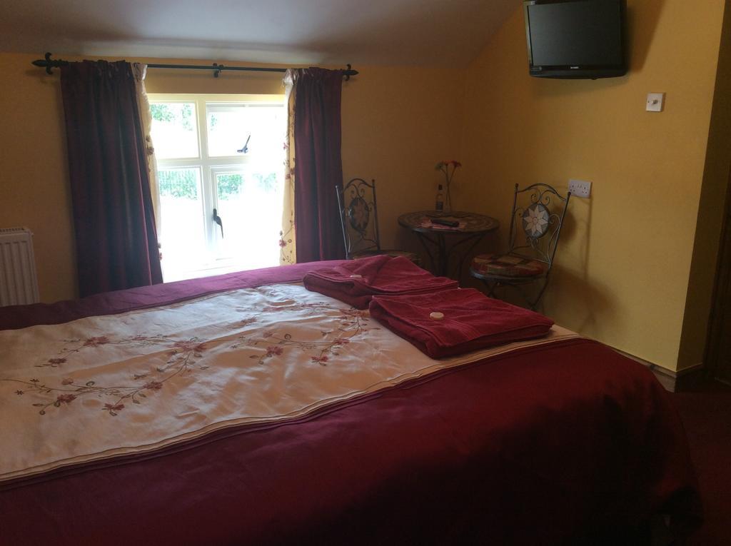 The Old Forge B&B Knockin Δωμάτιο φωτογραφία